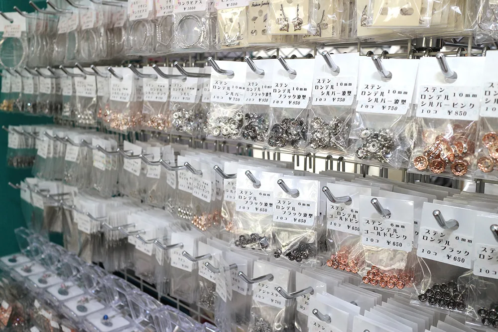 店内のパーツ売り場