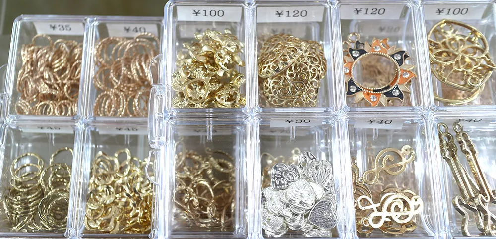 金具のパーツケース